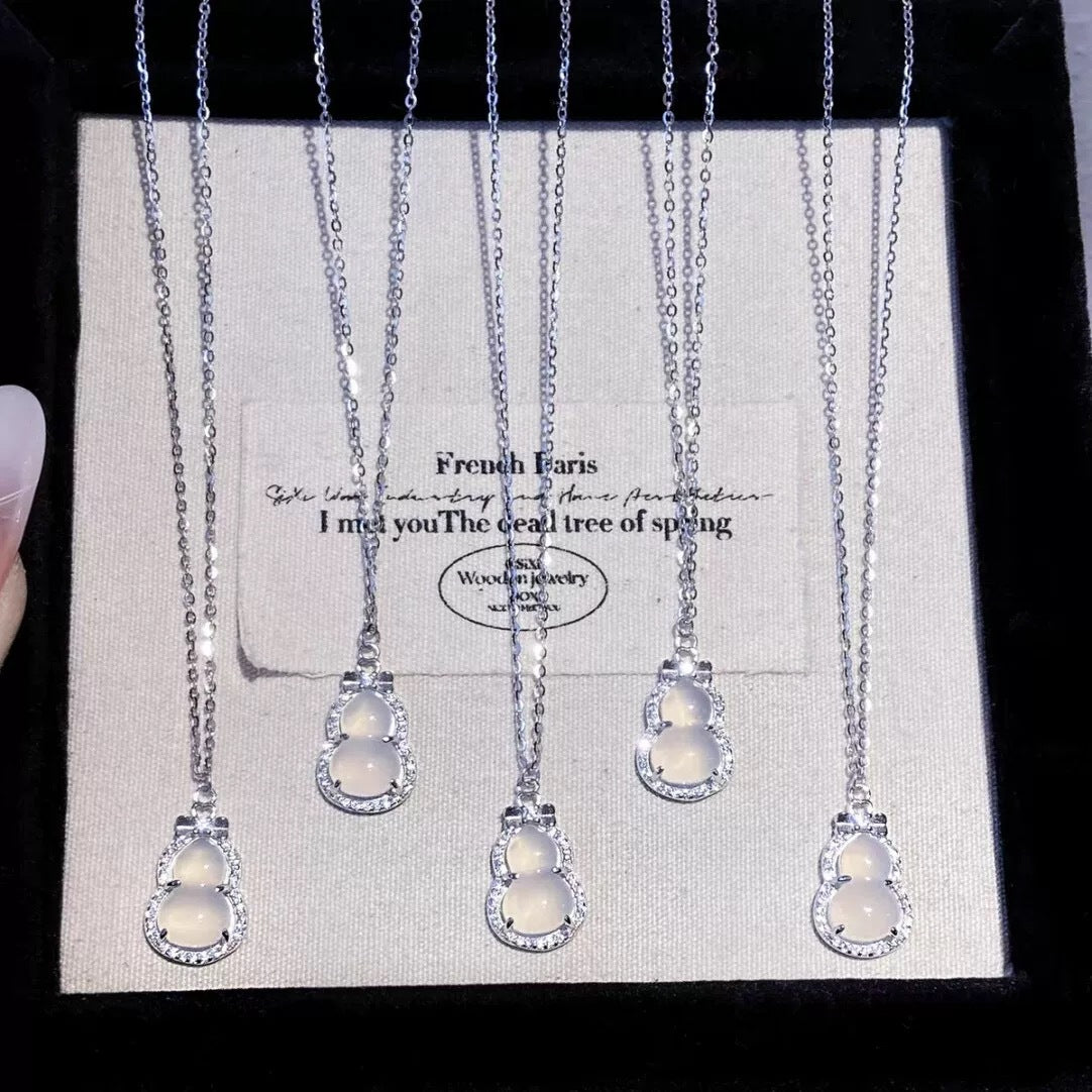 White Jade Gourd Necklace