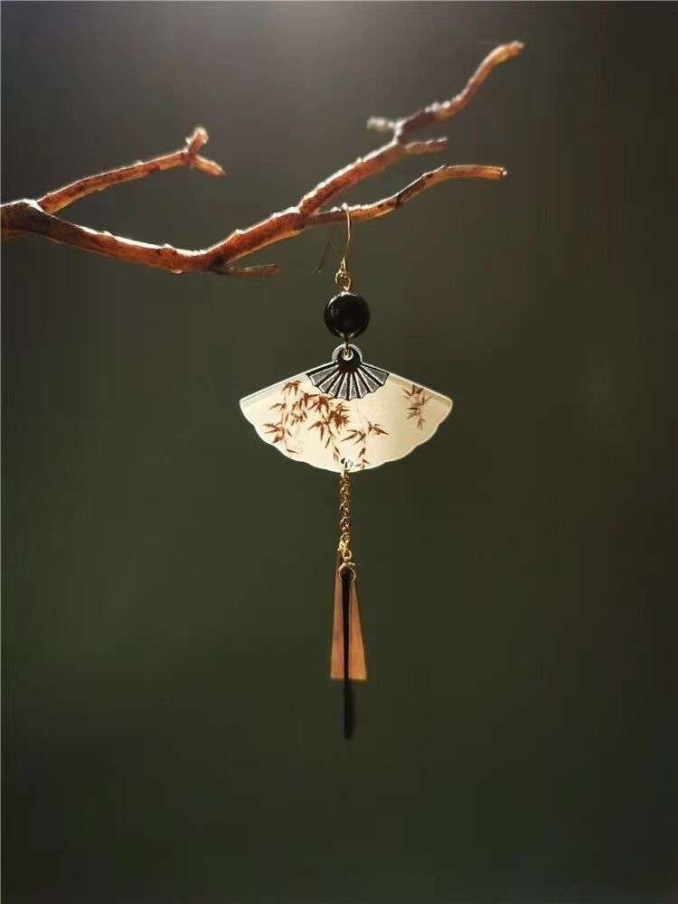 Fan-shaped Tassel Earrings