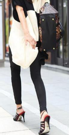 Romoti Black Cross Leggings