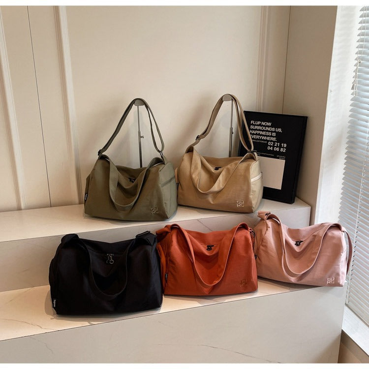 Fashionable And Lightweight Crossbody Travel Bag