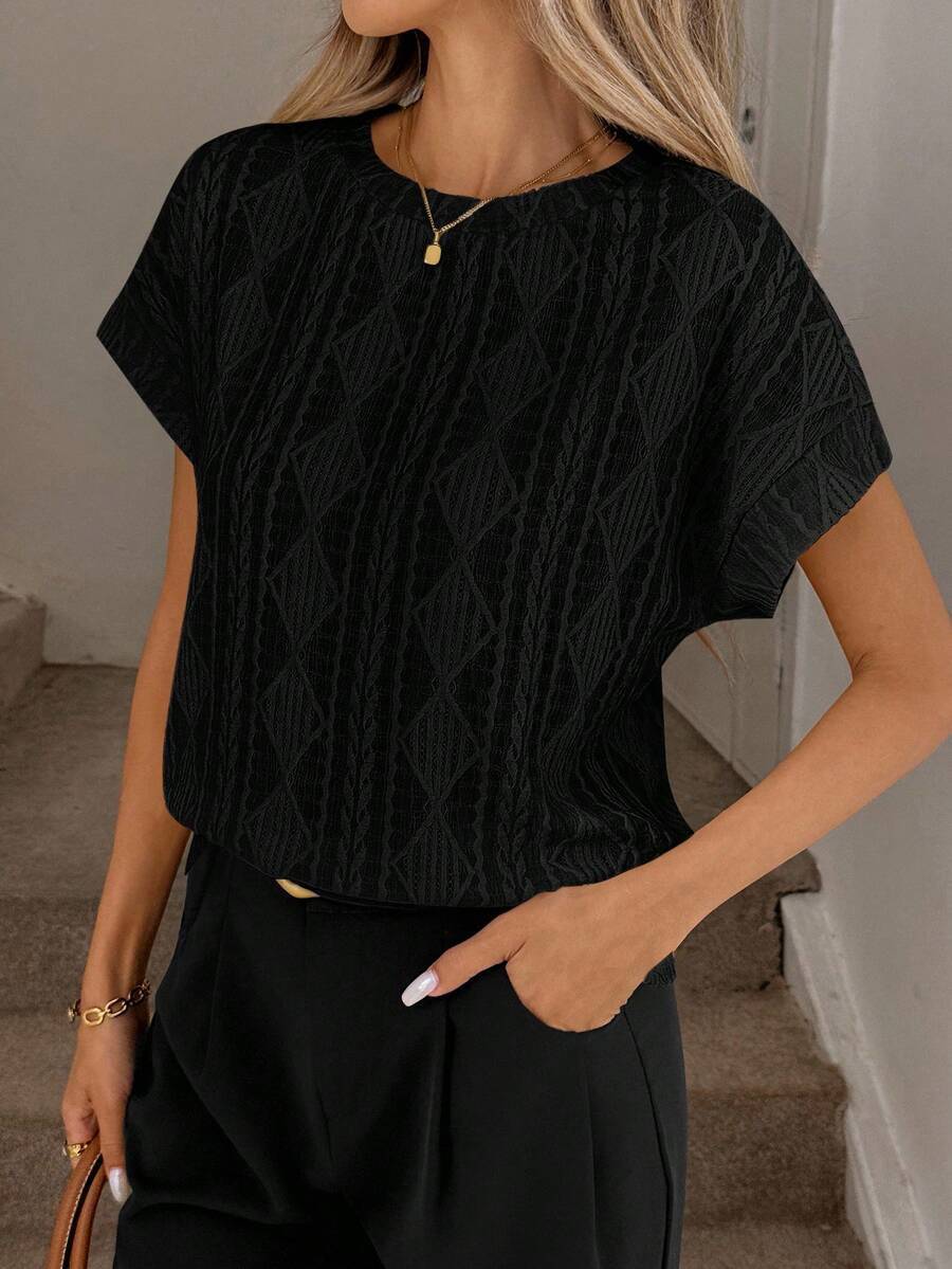 Round Neck Jacquard Short Sleeved T-shirt