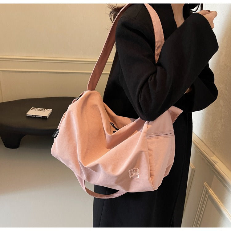 Fashionable And Lightweight Crossbody Travel Bag