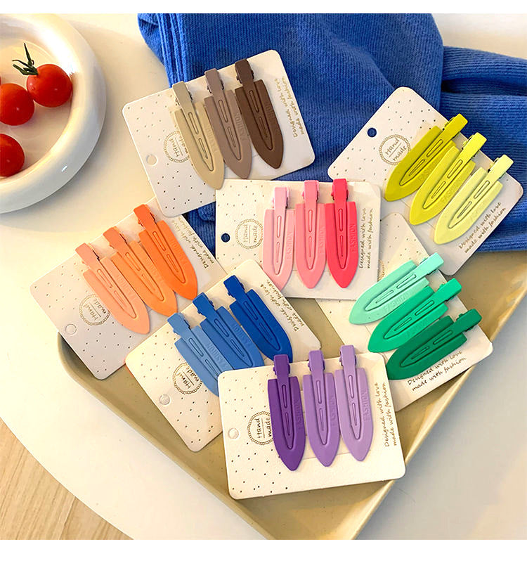 Solid Color Metal Seamless Hair Clip