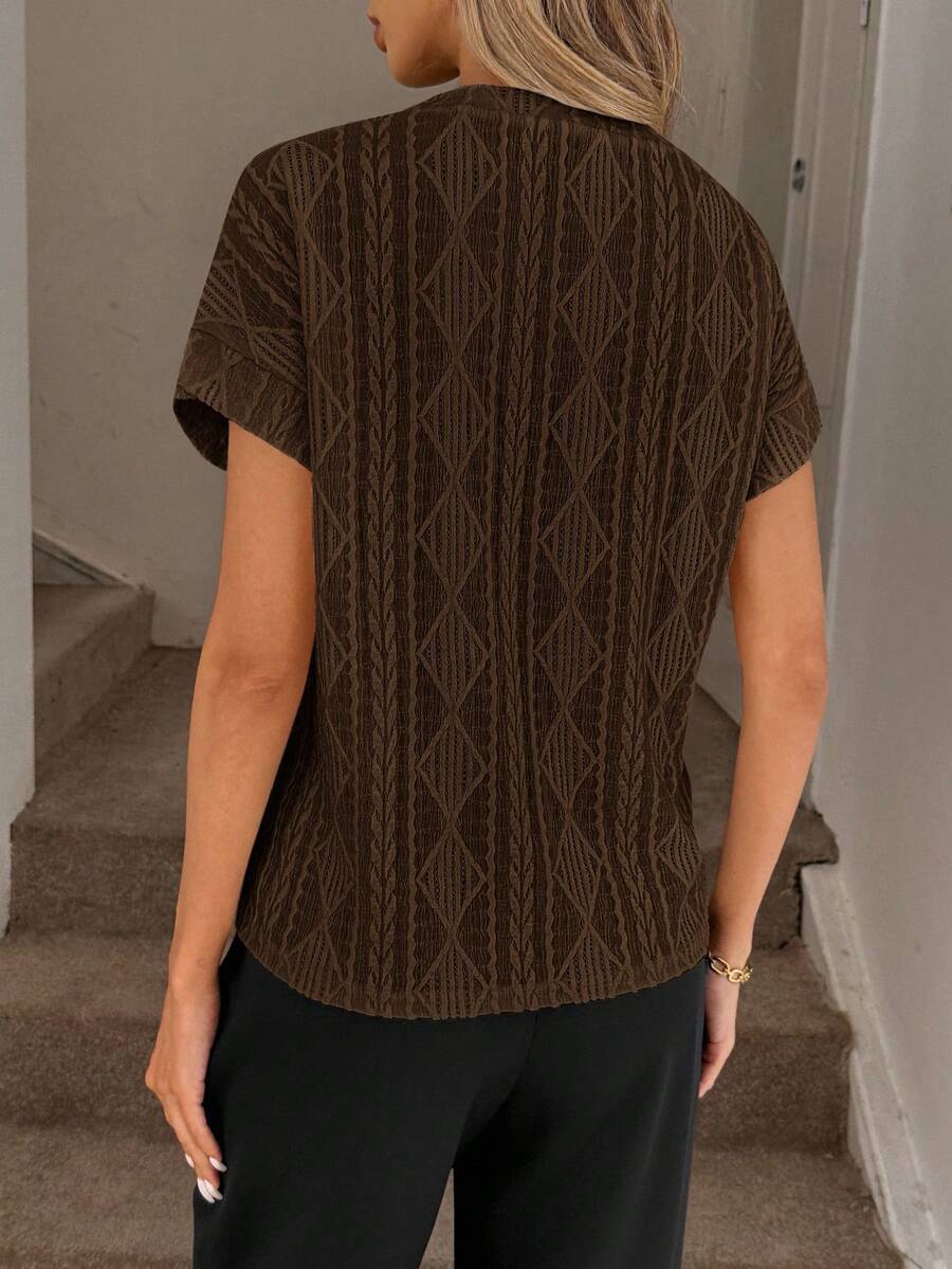 Round Neck Jacquard Short Sleeved T-shirt