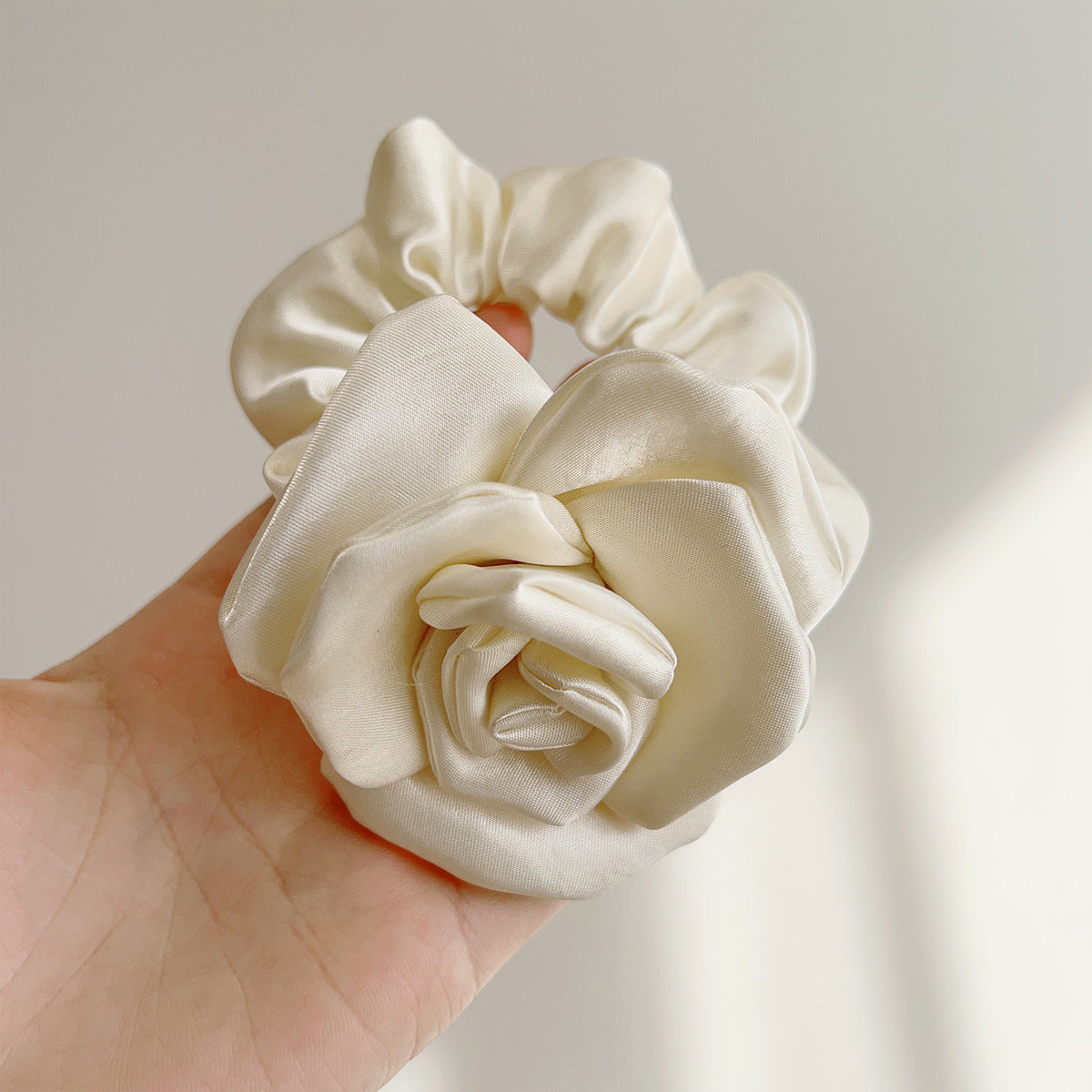 Sweet And Elegant Hair Tie