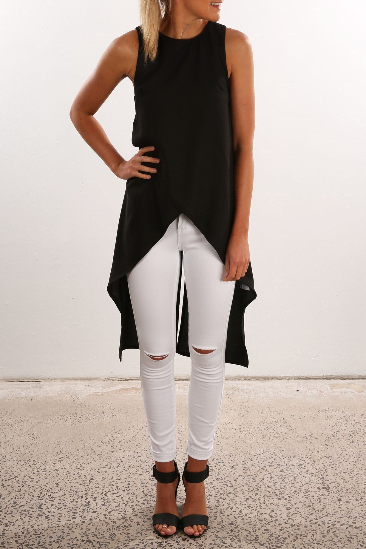 Romoti Chiffon Irregular Sleeveless Top