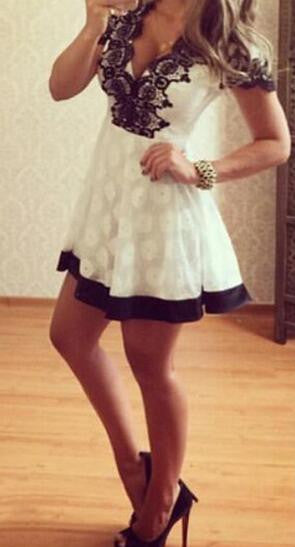 Romoti Go Your Own Way Deep V Neck Lace Dress